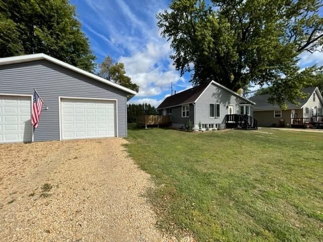 203 E 1st St, Vernon Center, MN 56090