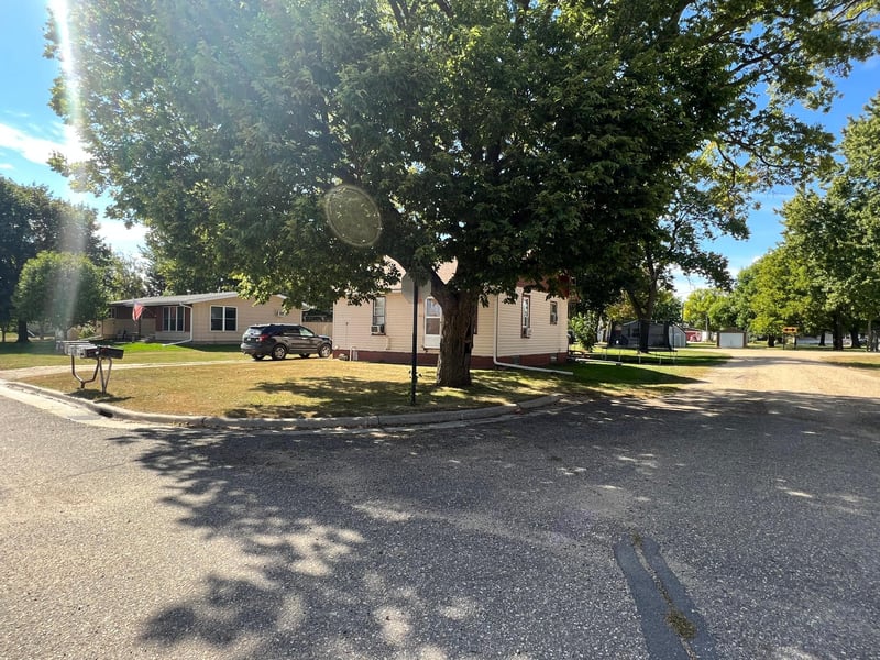 502 Main St, Round Lake, MN 56167