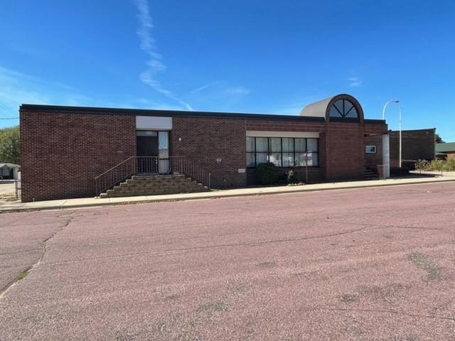 104 Brown St W, Comfrey, MN 56019