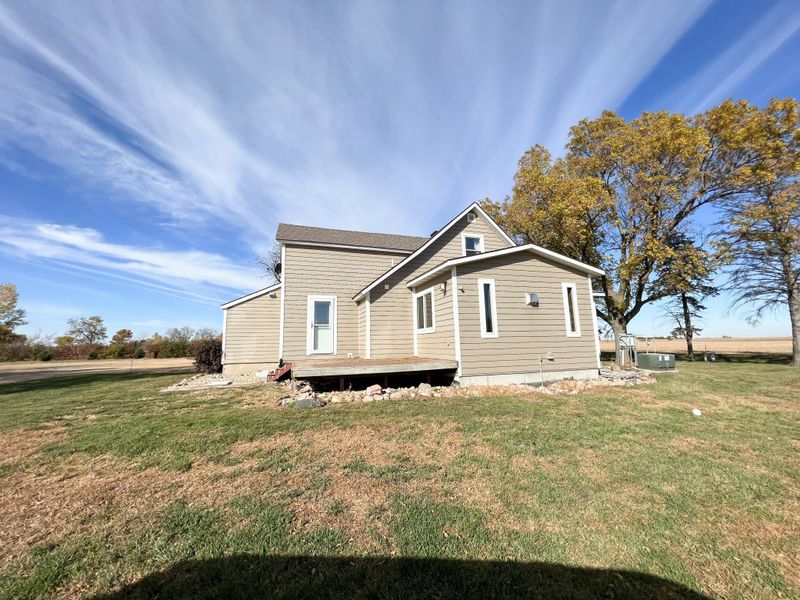 28455 180th St, Reading, MN 56165