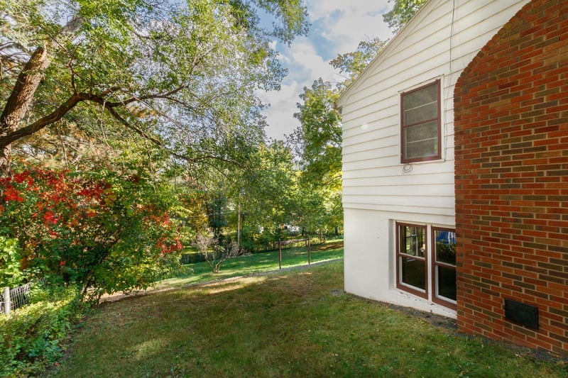 741 6th St N, Bayport, MN 55003