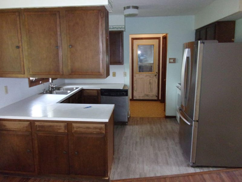 605 2nd St W, Chokio, MN 56221