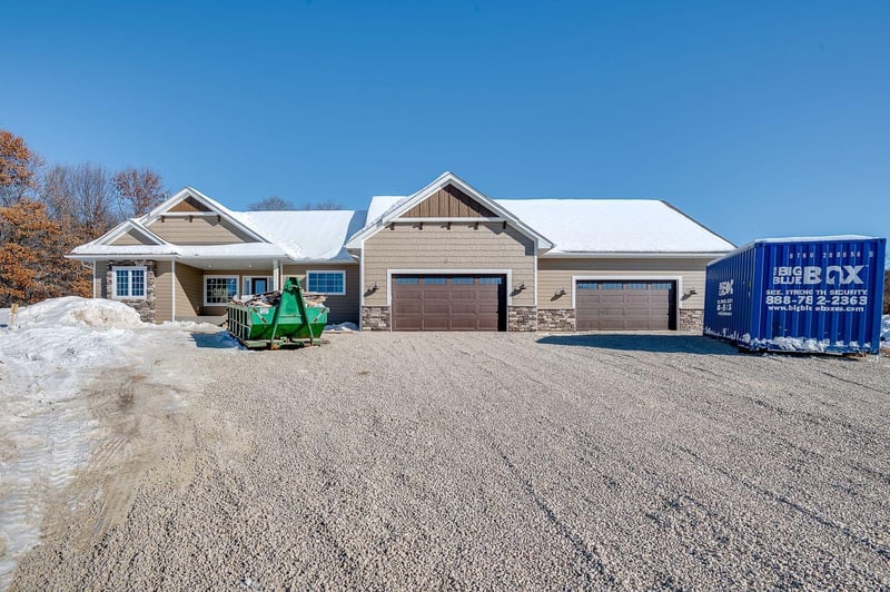 19547 Fox St NW, Oak Grove, MN 55303