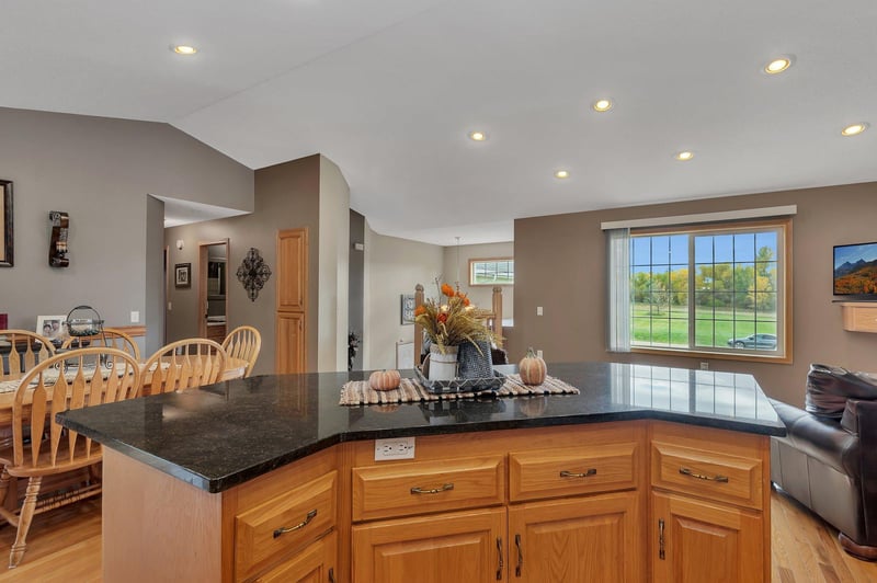 106 Sunset Dr, Saint Martin, MN 56376