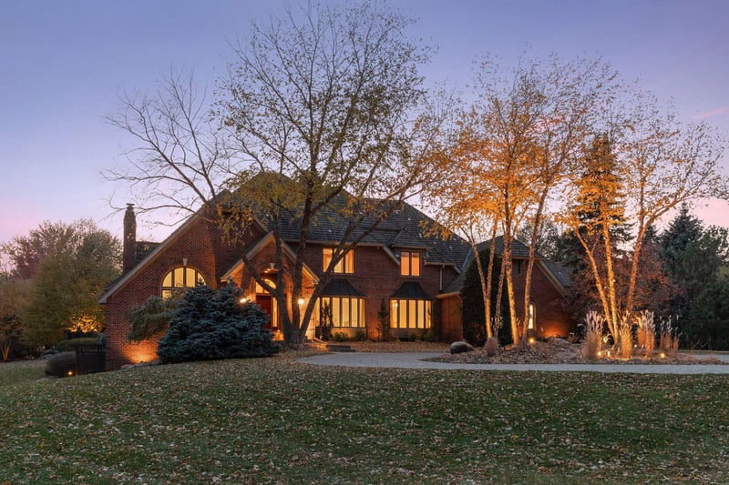 28005 Boulder Bridge Dr, Excelsior, MN 55331