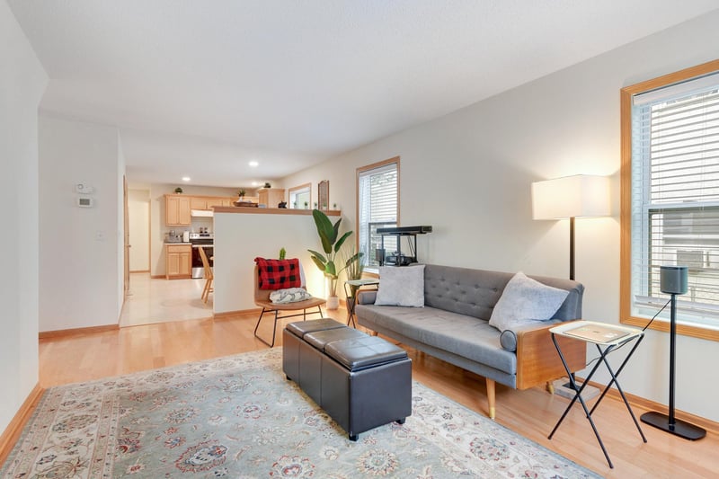 1022 Stinson St, Saint Paul, MN 55103