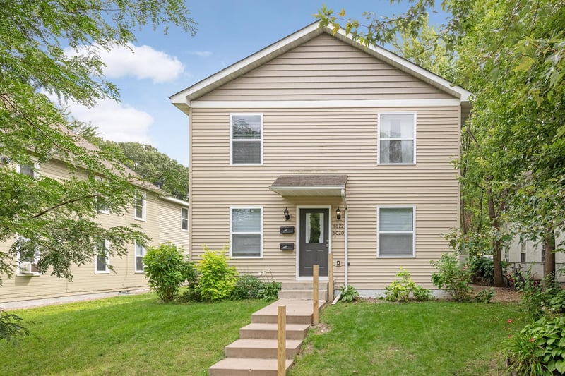 1022 Stinson St, Saint Paul, MN 55103