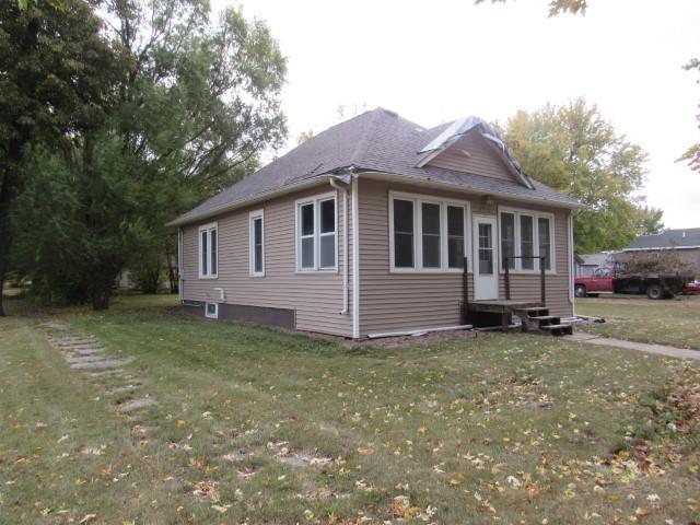 218 N Bishop Ave, Rushmore, MN 56168