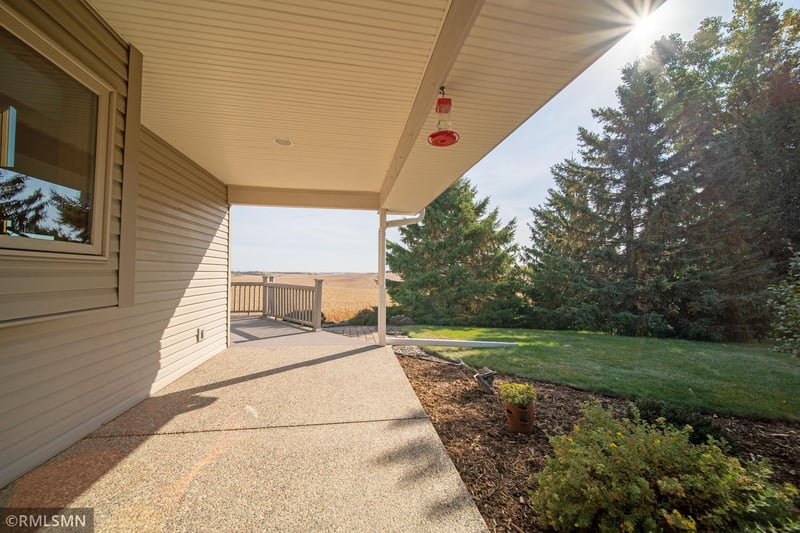 9025 250th St E, Hampton, MN 55031