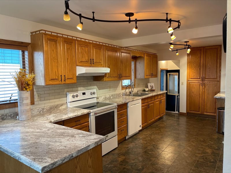 370 Highway 19 S, Vesta, MN 56292