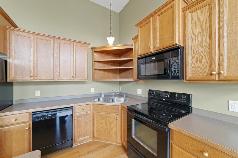 9731 St Andrews Dr, Elko, MN 55020