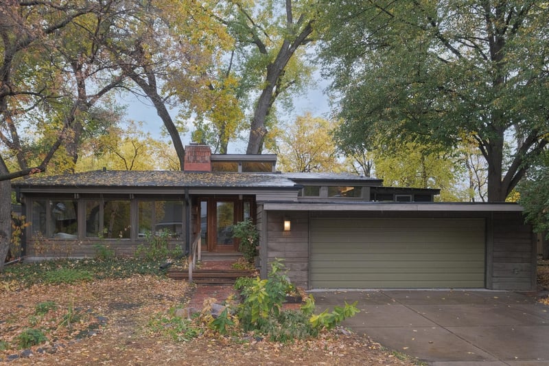 2115 Folwell Ave, Falcon Heights, MN 55108