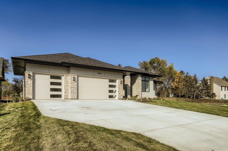 4005 Haven Woods Ct, Eagan, MN 55123
