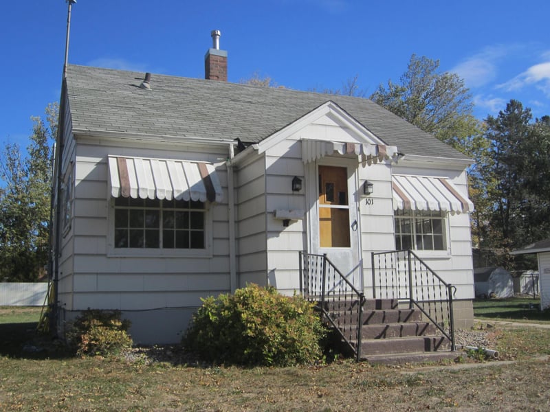 101 West St S, Wood Lake, MN 56297
