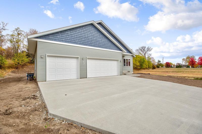 1412 Bethel Ct, Faribault, MN 55021