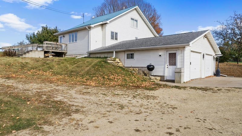 W2801 230th Ave, Maiden Rock, WI 54750