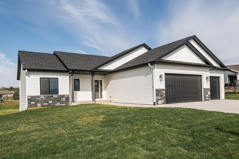 1590 River Bluff Rd SE, Mazeppa, MN 55956