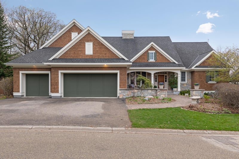 1405 Bridgewater Rd, Golden Valley, MN 55422