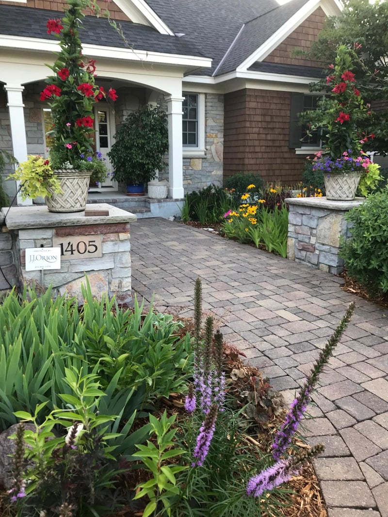 1405 Bridgewater Rd, Golden Valley, MN 55422