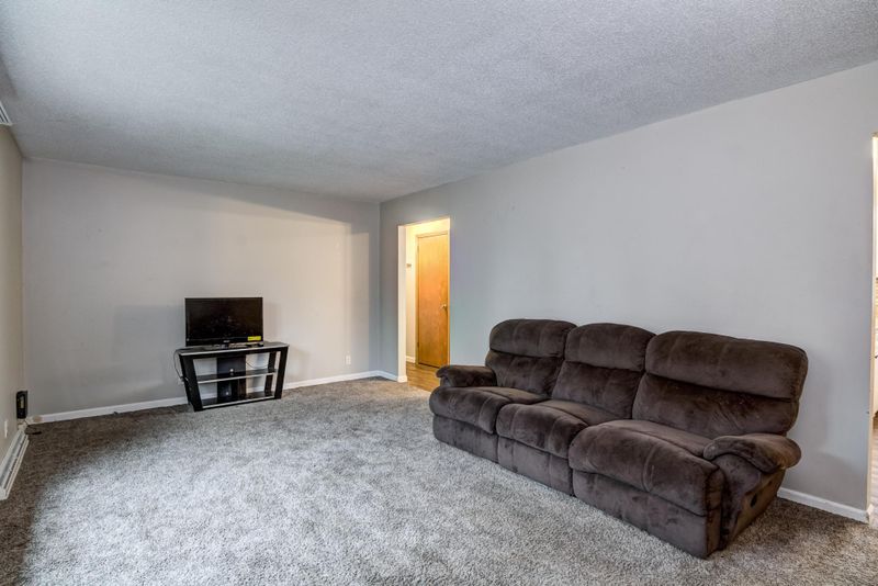417 3rd Ave N, Dallas, WI 54733