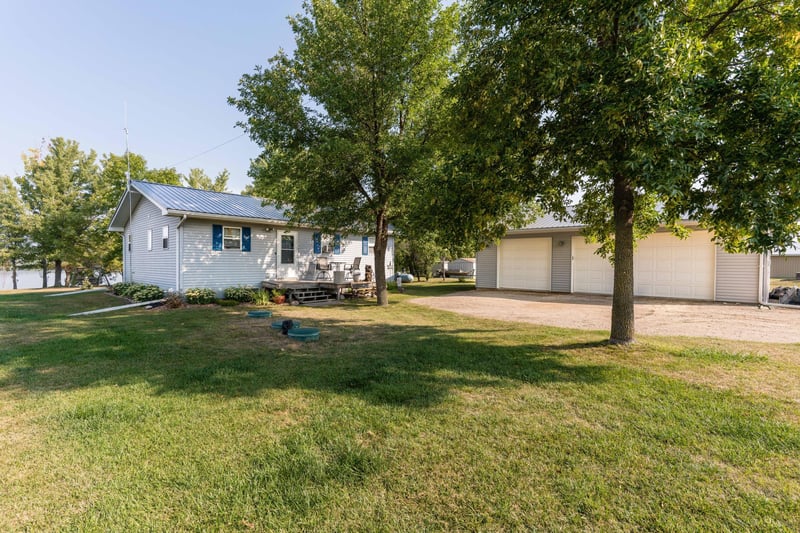 5130 Waterfront Dr, Browns Valley, MN 56219