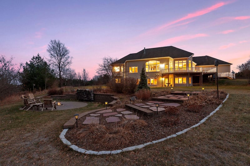 8812 E 280th St, Webster, MN 55088
