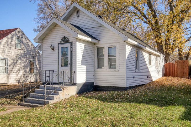 905 Starr Ave, Eau Claire, WI 54703