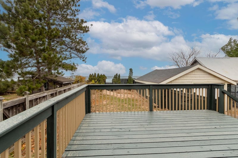1032 S Lake Ave, Duluth, MN 55802