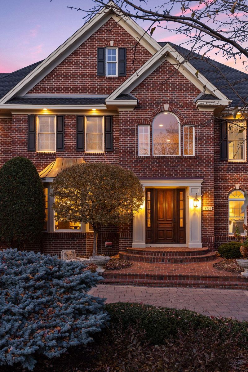 18756 Melrose Chase, Eden Prairie, MN 55347