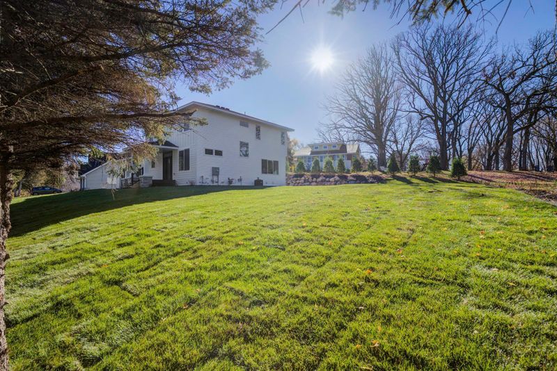 565 Burlington Rd, Saint Paul, MN 55119