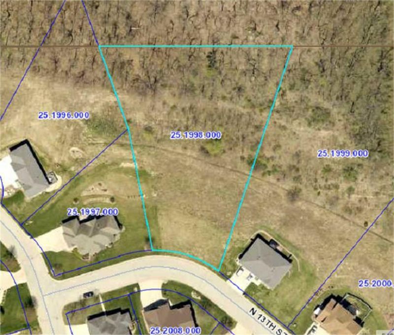 621 13th St N, La Crescent, MN 55947
