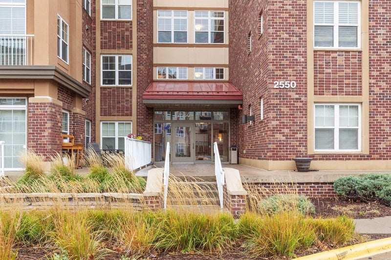 2550 38th Ave NE #311, Saint Anthony, MN 55421