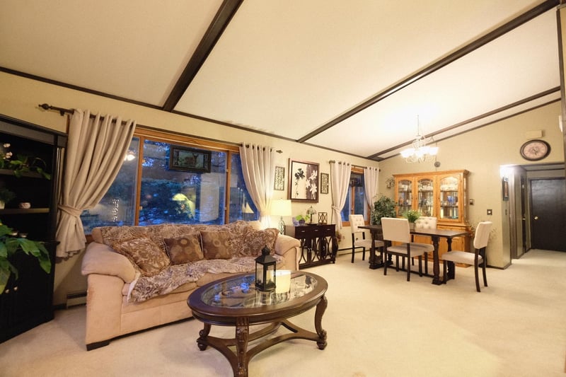 107 6th Ave W, Grand Marais, MN 55604