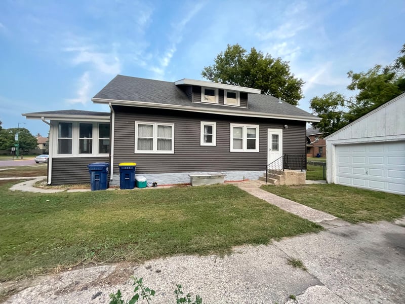 309 Water St SW, Sleepy Eye, MN 56085