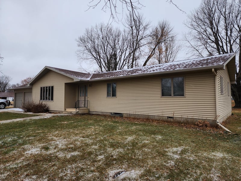 401 E Whited St, Jeffers, MN 56145