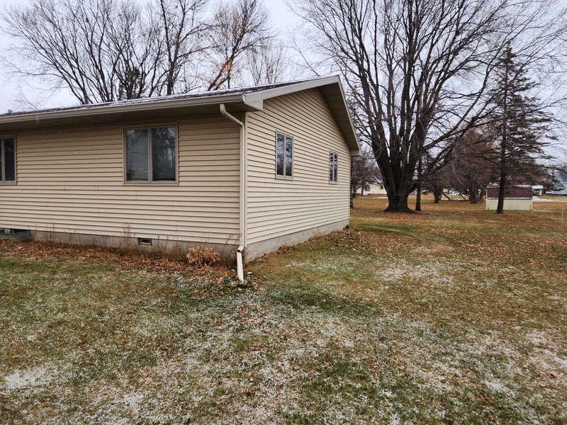 401 E Whited St, Jeffers, MN 56145