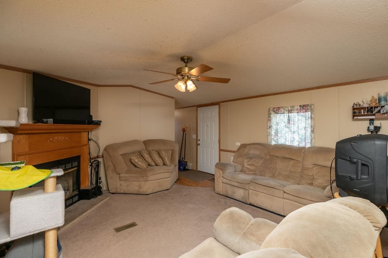 491 18th St, Zumbrota, MN 55992