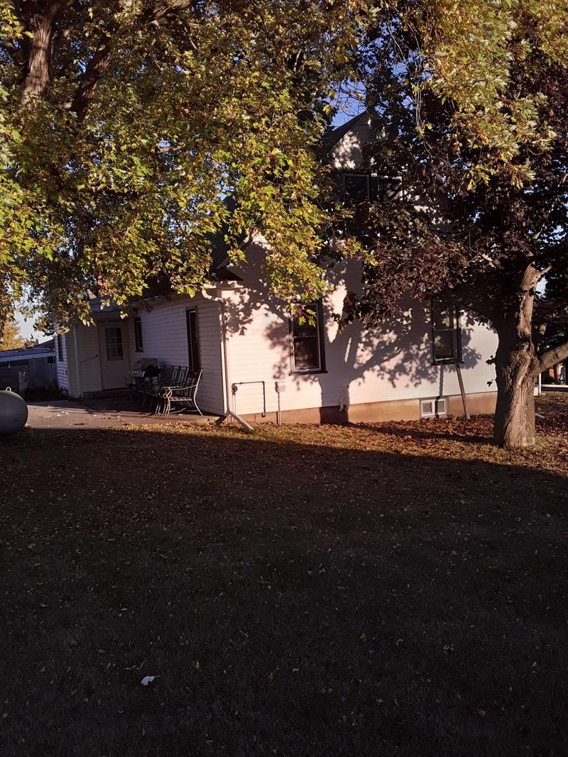 114 Main St E, Dalton, MN 56324
