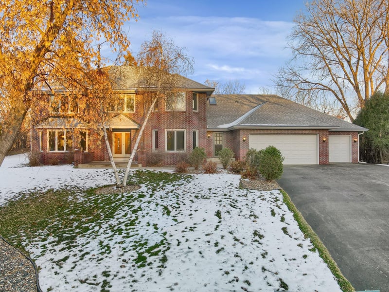 5326 Paola Cir, Bloomington, MN 55437