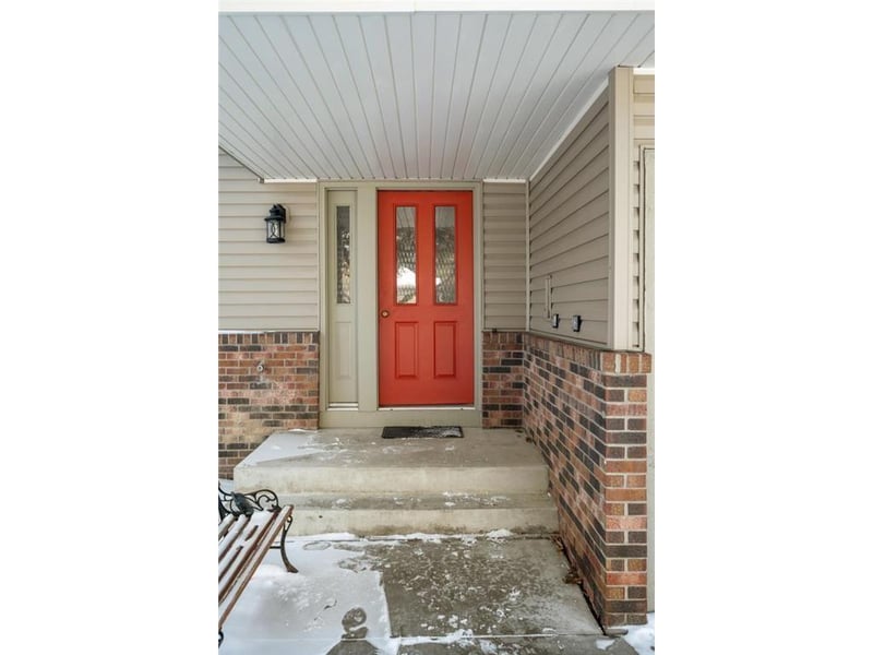 18500 Creeks Bend Dr, Minnetonka, MN 55345