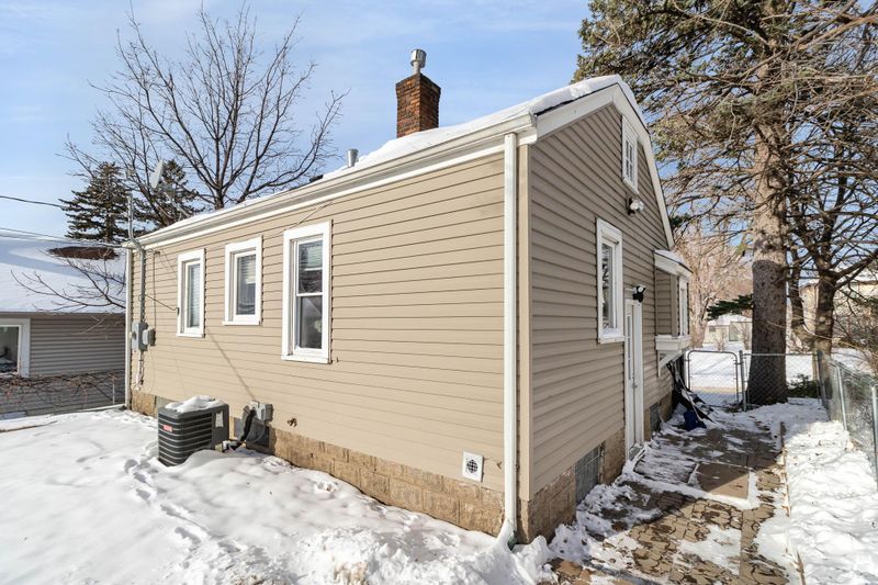 728 37th Ave NE, Minneapolis, MN 55421