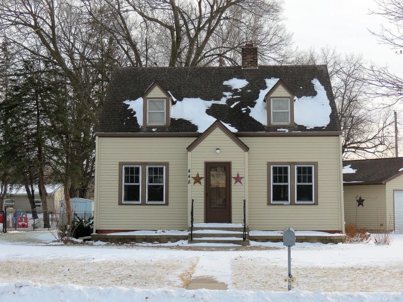 448 Main St, Stewart, MN 55385