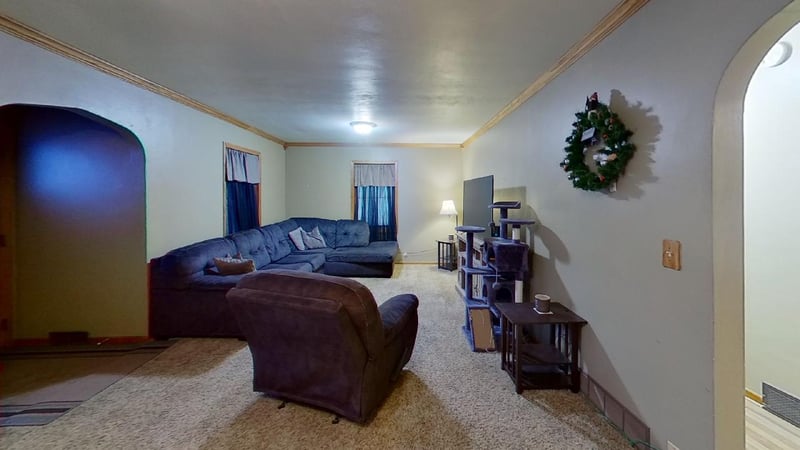 820 1st St, Currie, MN 56123