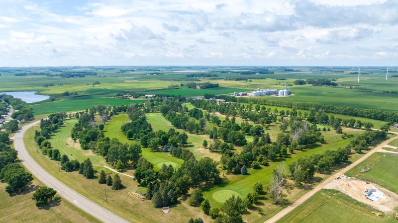 1014 315th St, Hendricks, MN 56136