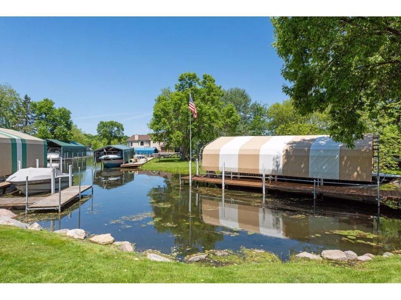 3800 Sunset Dr, Spring Park, MN 55384