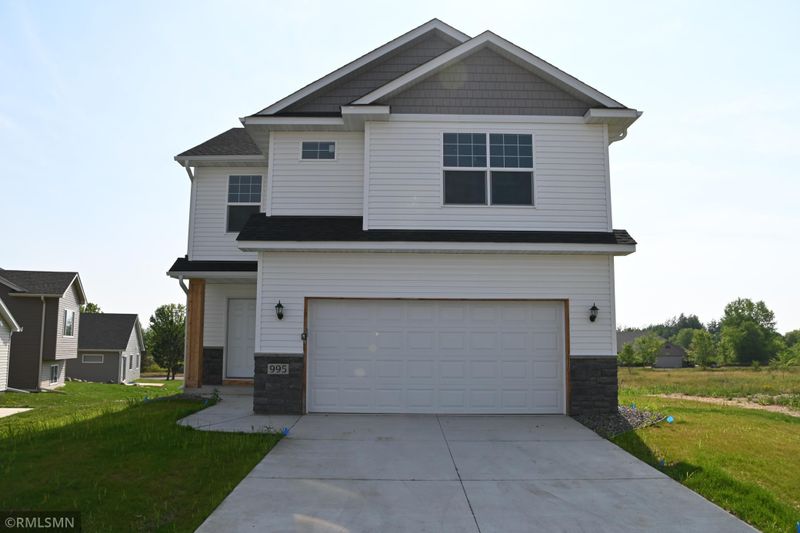 995 45th Ave N E, Saint Cloud, MN 56304