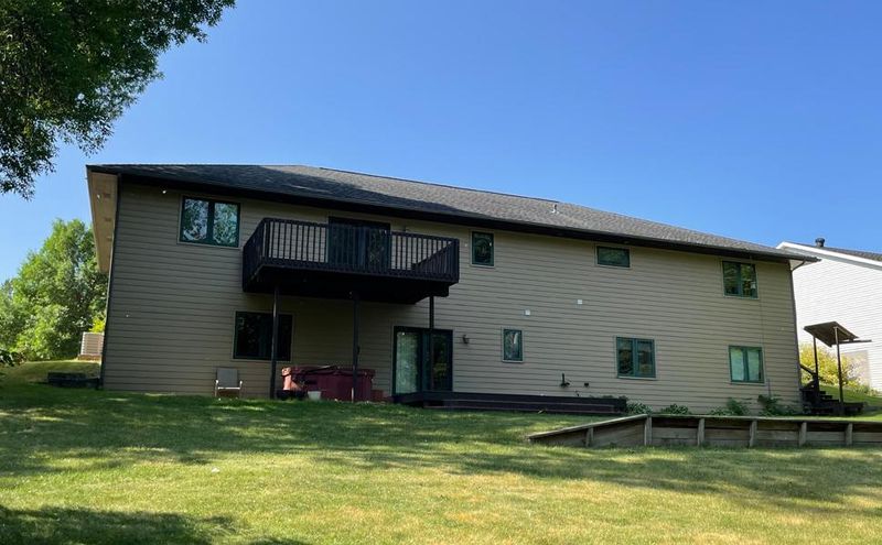 203 E Hillside Ave, Fergus Falls, MN 56537