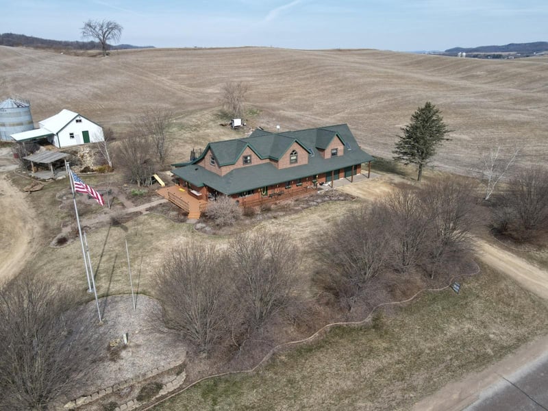 S127 County Road J, Durand, WI 54736