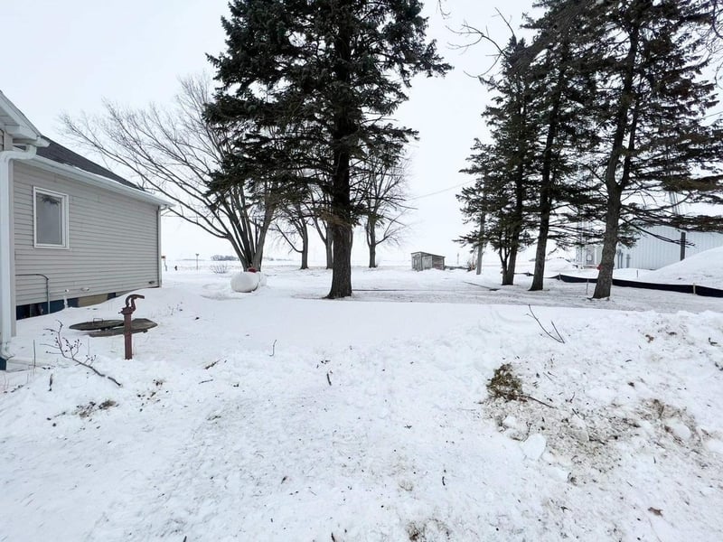 414 N Seney Ave, Rushmore, MN 56168