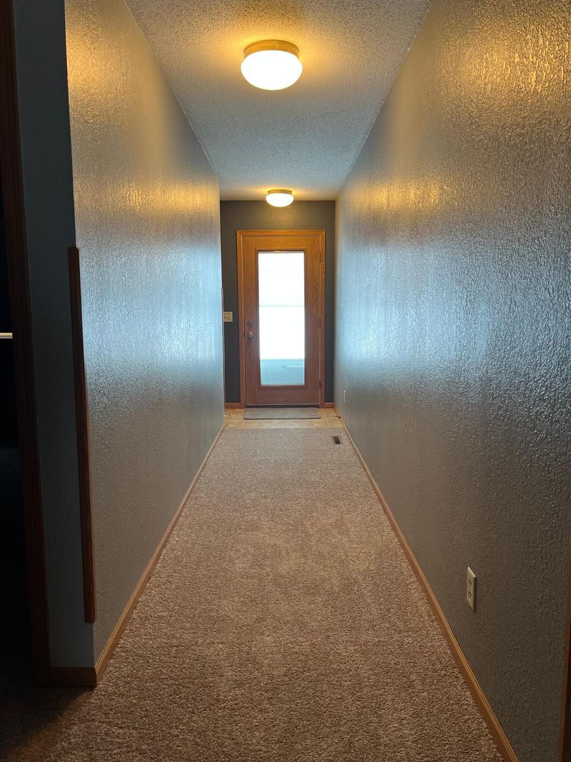 140 Church Ave, Green Isle, MN 55338